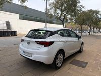 Usado Opel Astra Business 110 CV (80 kW) 2016 Blanco Berlina