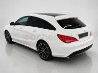 Usado Mercedes CLA180 Shooting Brake 122 CV (89 kW) 2015 Blanco Familiar