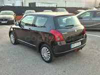 Usado Suzuki Swift GL 92 CV (67 kW) 2010 Negro Utilitario