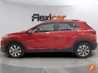 Usado Kia Stonic 100 CV (73 kW) 2024 Rojo SUV