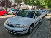 Usado Renault Laguna II Dynamique 120 CV (88 kW) 2003 Blanco Berlina