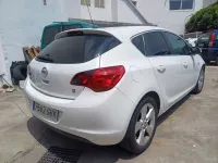 Usado Opel Astra Energy 116 CV (85 kW) 2010 Blanco Utilitario
