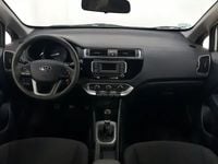 Usado Kia Rio 84 CV (61 kW) 2017 Blanco Berlina