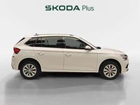 Usado Skoda Kamiq Ambition 90 CV (66 kW) 2022 Blanco SUV