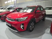 Usado Kia Stonic 101 CV (74 kW) 2025 Rojo SUV