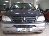 Usado Mercedes ML320 218 CV (160 kW) 1999 Azul SUV