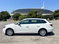 Usado Seat Leon Style 105 CV (77 kW) 2014 Blanco Familiar