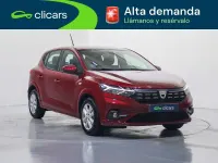 Usado Dacia Sandero Comfort 101 CV (74 kW) 2022 Rojo Utilitario