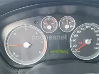 Usado Ford Focus Ghia 115 CV (84 kW) 2007 Gris / plata Berlina