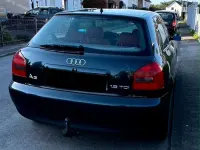 Usado Audi A3 Ambiente 110 CV (80 kW) 2000 Azul Utilitario