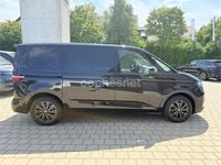 Usado VW Multivan Life 150 CV (110 kW) 2023 Negro Van