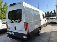 Usado Iveco Daily 136 CV (100 kW) 2021 Blanco Van