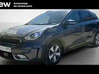 Usado Kia Niro 141 CV (103 kW) 2018 Gris / plata SUV