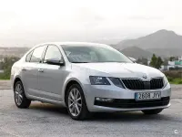 Usado Skoda Octavia Ambition 150 CV (110 kW) 2017 Blanco Berlina