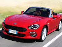 Usado Fiat 124 Spider Lusso 140 CV (102 kW) 2018 Gris Descapotable