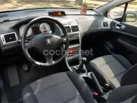 Usado Peugeot 307 90 CV (66 kW) 2007 Negro Berlina