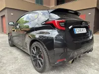 Usado Toyota Yaris 261 CV (191 kW) 2021 Negro Utilitario