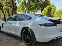 Usado Porsche Panamera 4 462 CV (339 kW) 2018 Blanco Berlina