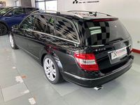 Usado Mercedes C220 170 CV (125 kW) 2011 Negro Familiar