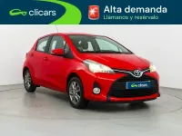 Käytetty Toyota Yaris City 70 HP (51 kW) 2016 Punainen Sedan