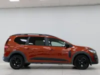 Usado Dacia Jogger Extreme 100 CV (73 kW) 2022 Naranja Monovolumen