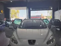 Usado Peugeot 308 SW Active 92 CV (67 kW) 2014 Blanco Familiar