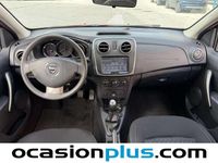 Usado Dacia Sandero Lauréate 75 CV (55 kW) 2015 Rojo Utilitario