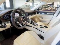 Usado Porsche Panamera 462 CV (339 kW) 2018 Gris claro Familiar