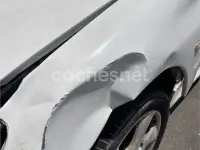 Usado Peugeot 206 70 CV (51 kW) 2002 Blanco Berlina