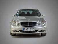 Usado Mercedes E280 Avantgarde 230 CV (169 kW) 2006 Plateado Berlina