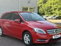 Usado Mercedes B180 122 CV (89 kW) 2013 Rojo Utilitario