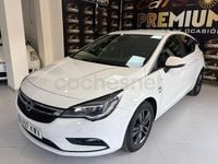Usado Opel Astra 110 HP (80 kW) 2019 Branco Sedan
