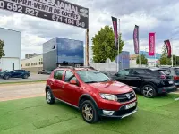 Usado Dacia Sandero Stepway 90 CV (66 kW) 2014 Granate Berlina