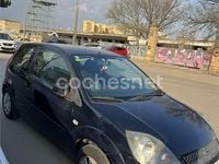 Usado Ford Fiesta Trend 82 CV (60 kW) 2007 Azul Utilitario