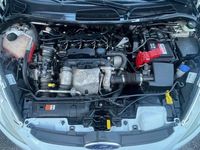 Usado Ford Fiesta Titanium 95 CV (69 kW) 2010 Blanco Utilitario