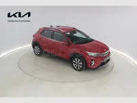 Usado Kia Stonic 100 CV (73 kW) 2024 Rojo SUV