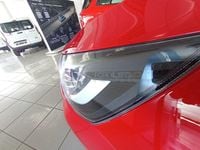 Usado Ford Focus ST-Line X 125 CV (91 kW) 2023 Rojo Familiar