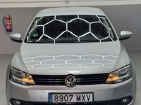 Begagnad VW Jetta Sport 140 HK (102 kW) 2011 Silver Halvkombi
