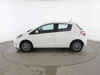 Usado Toyota Yaris Hybrid Active 101 CV (74 kW) 2017 Blanco Berlina