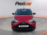 Usado Toyota Aygo X-play 72 CV (52 kW) 2022 Rojo