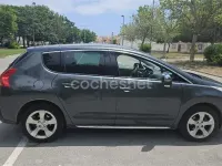 Usado Peugeot 3008 Premium 110 CV (80 kW) 2010 Gris / plata Familiar