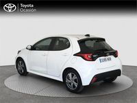 Usado Toyota Yaris Hybrid Active 116 CV (85 kW) 2025 Blanco Monovolumen