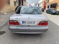 Käytetty Mercedes E200 Elegance 163 HP (119 kW) 2000 Harmaa Sedan