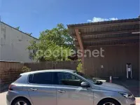 Usado Peugeot 308 Allure 130 CV (95 kW) 2020 Gris / plata Berlina