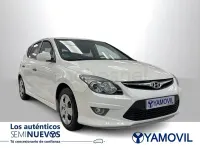 Begagnad Hyundai i30 Classic 109 HK (80 kW) 2011 Vit Sedan
