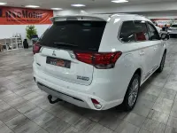 Usado Mitsubishi Outlander P-HEV 224 CV (164 kW) 2019 Blanco SUV