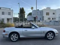 Usado Mazda MX5 131 CV (96 kW) 1999 Gris / plata Descapotable