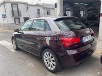Usado Audi A1 Sportback Attraction 90 CV (66 kW) 2014 Violeta / lila Utilitario