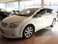 Usado Toyota Avensis Advance 150 CV (110 kW) 2011 Blanco Familiar