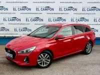 Usado Hyundai i30 140 CV (102 kW) 2017 Rojo Familiar